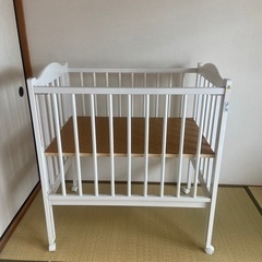 ベビーベッド