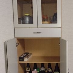 食器棚. 飾り棚. 本棚. いろいろ使えますの画像