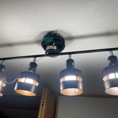 ニトリシーリングライトNウッド電球付き