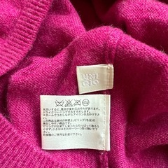 UNIQLO カシミアニット　Mの画像