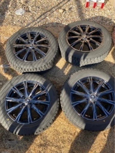 【お取引決定】スタッドレスタイヤ