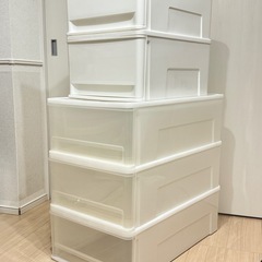 衣装ケース 5点 収納ケース クローゼット 引き出し 衣類収納 プラスチック 白色の画像