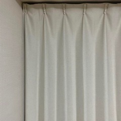 ニトリ　遮光カーテン　4枚の画像