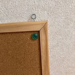 コルクボード　カラー画鋲　工具セットの画像