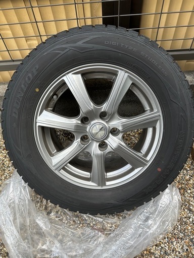 スタッドレスタイヤ