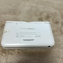 ニンテンドー3DSLLの画像