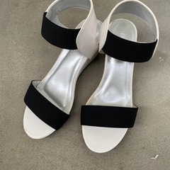 サンダル
