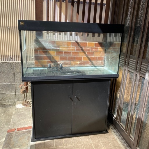 水槽と台
