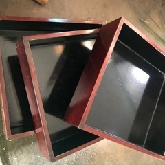 御膳、レトロ漆塗りの画像