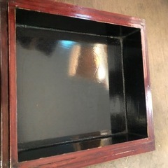 御膳、レトロ漆塗りの画像