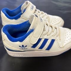 【取引中】adidas限定品⭐︎18cmの画像