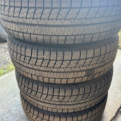 タイヤ　BRIDGESTONE  BLIZZAK  VRX 175/65  R15   2019年製  冬タイヤ　4本の画像