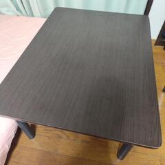 テーブル