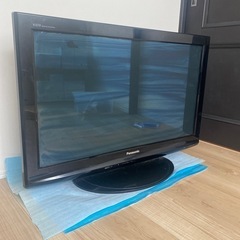 テレビ37型　VIERA