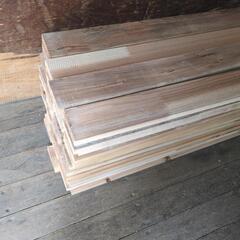 間柱　集成材　30×105×3000　1本700円  在庫48本の画像
