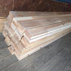 間柱　集成材　30×105×3000　1本700円  在庫48本