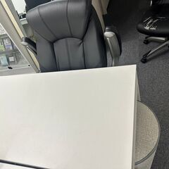 事務用　机＆椅子2脚セットお譲りします！！