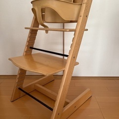 STOKKE 子供用チェアの画像