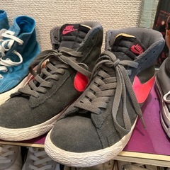 NIKE スニーカー
