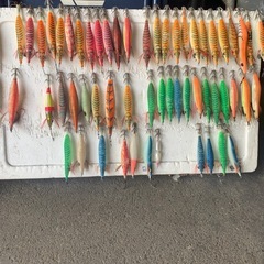 イカ釣り  エギ  各100円   の画像