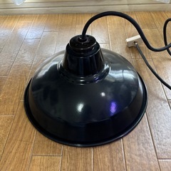 黒いペンダントライト