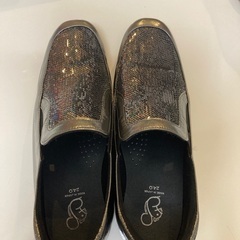 締め付けなく履きやすい