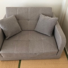 2人掛けソファベッド　クッション2個つき
