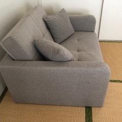 2人掛けソファベッド　クッション2個つきの画像