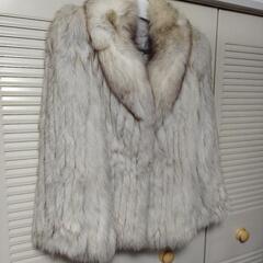 ミンク毛皮のハーフコート