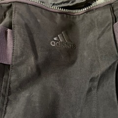 adidasバッグの画像