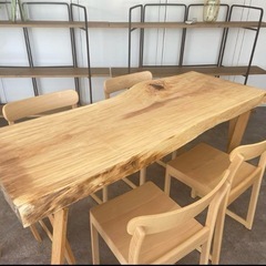 (爆安) 白栃　一枚板テーブル　杢あり　新品／未使用の画像