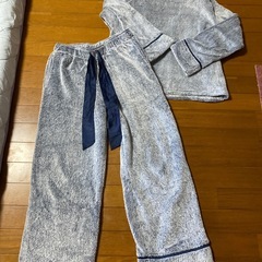 冬物　パジャマ　部屋着　衣類セット　もこもこの画像