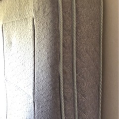 ダブルベッドの画像