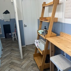 オープンシェルフ 収納棚の画像
