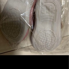 ベビー　スニーカー　女の子の画像