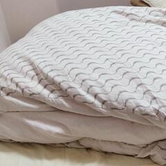 羽毛布団（シーツ付き）です✨