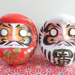 【未使用】縁起物 だるま 大・中・小の4セットの画像
