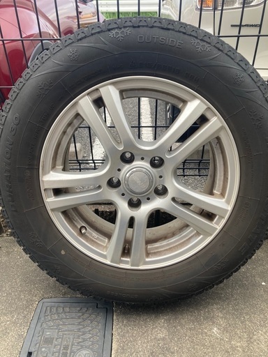 スタッドレスタイヤ（アルミホイル付き） 4本セット 215/65R16