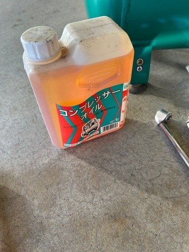 エアーコンプレッサー