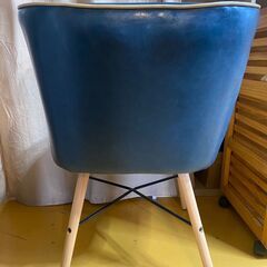 ダイニングチェア　ブルー　フェイクレザーの画像