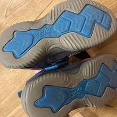 スーパーフィット16センチのスニーカー　　　の画像