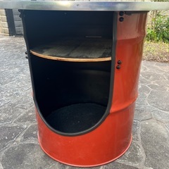 ドラム缶テーブルの画像