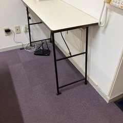テーブル