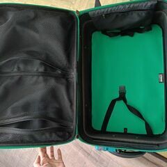 ADIDAS 小型スーツケースの画像