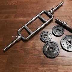 【受け渡し完了】トレーニング器具 プレート4枚 トレーニングバー1本 ダンベルシャフト1本筋トレ器具の画像