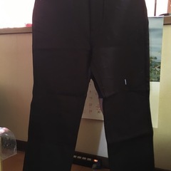 黒ストレッチパンツ
