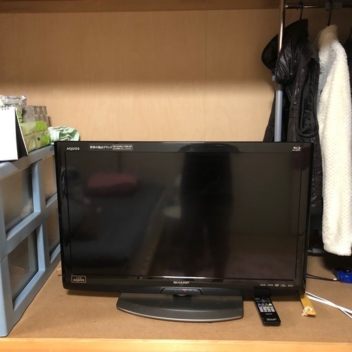 液晶テレビ AQUOS 32型 2011年製  売ります