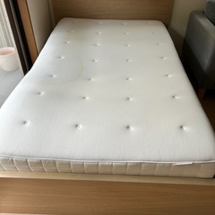 IKEA ベットフレーム　セミダブル　引き出し2個付きの画像