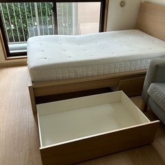 IKEA ベットフレーム　セミダブル　引き出し2個付き