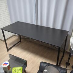 デスク　140cm×70cm